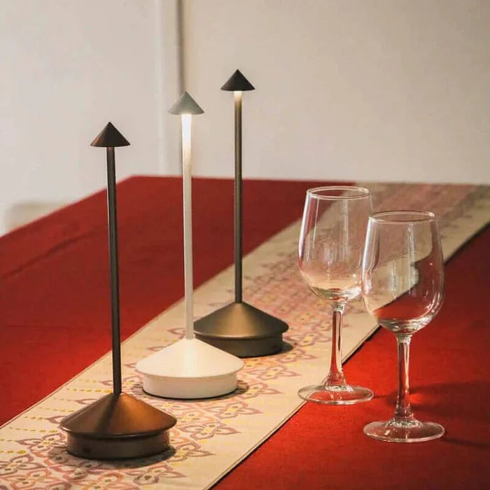 Nova - Uppladdningsbar Bordslampa