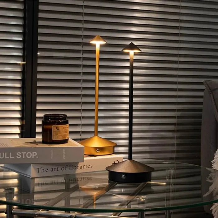 Nova - Uppladdningsbar Bordslampa